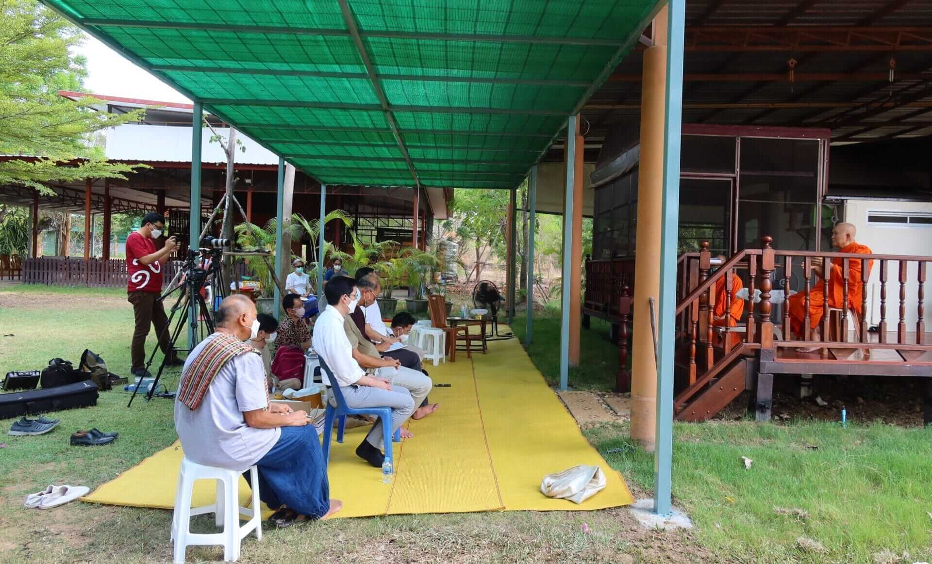 ทำสังคมให้รมณีย์ผ่านการสร้าง "บุคคลรมณีย์" 2 download 8 2