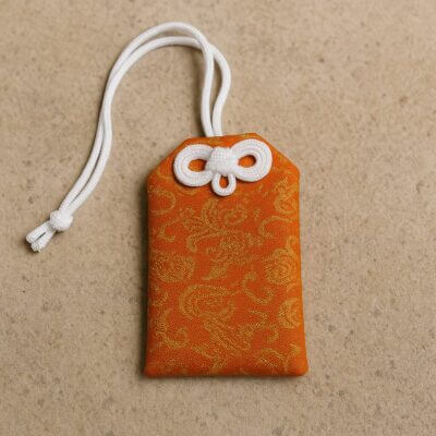 ศาสนาในฐานะเครื่องฝึกใจ ไม่ใช่เครื่องปลอบใจ 1 เครื่องราง ของขลัง