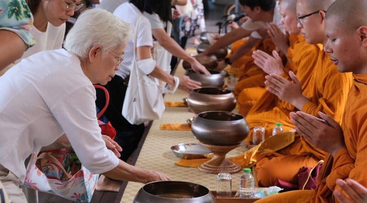 ทำบุญตักบาตรเดือนเกิด - ตลอดปี 2568 10 อาสาฬหบูชา11