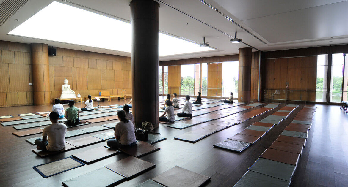 สสส. เยี่ยมสวนโมกข์กรุงเทพฯ ศูนย์มหรสพเพื่อสุขภาวะทางปัญญา 5 หอจดหมายเหตุพุทธทาส ภายในอาคาร 3 cr