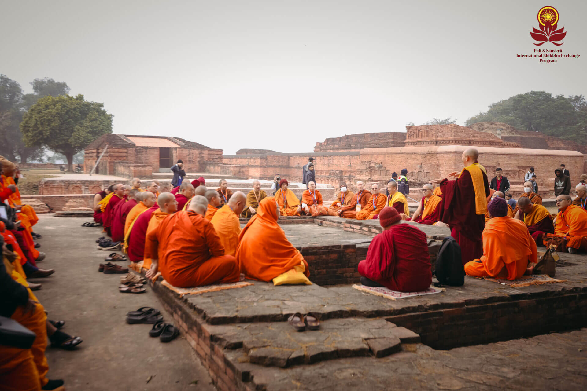 บันทึกการเดินทาง - เส้นทางสองสายธรรม โครงการแลกเปลี่ยนพระภิกษุนานาชาติบาลี-สันสกฤต ปี 4 (2569) 7 นาลันทา 21 12 68 M 0698