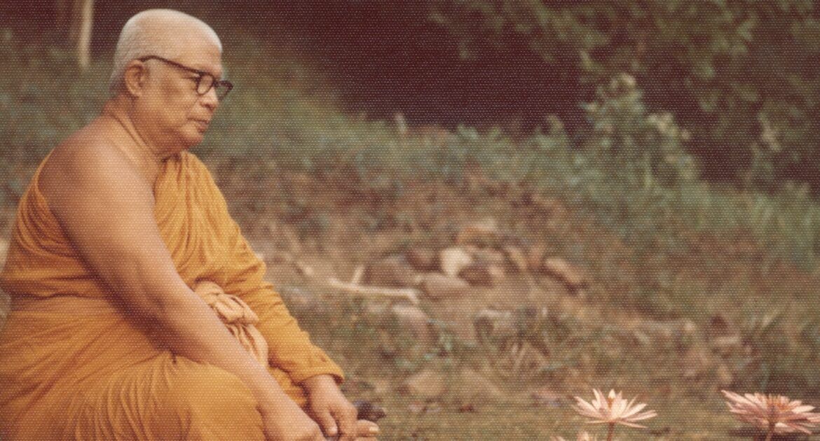 เลิกสมาทานความเชื่อที่ว่า “ธรรมะ” ต้องแยกจาก “การเมือง” 10 c01523 cr