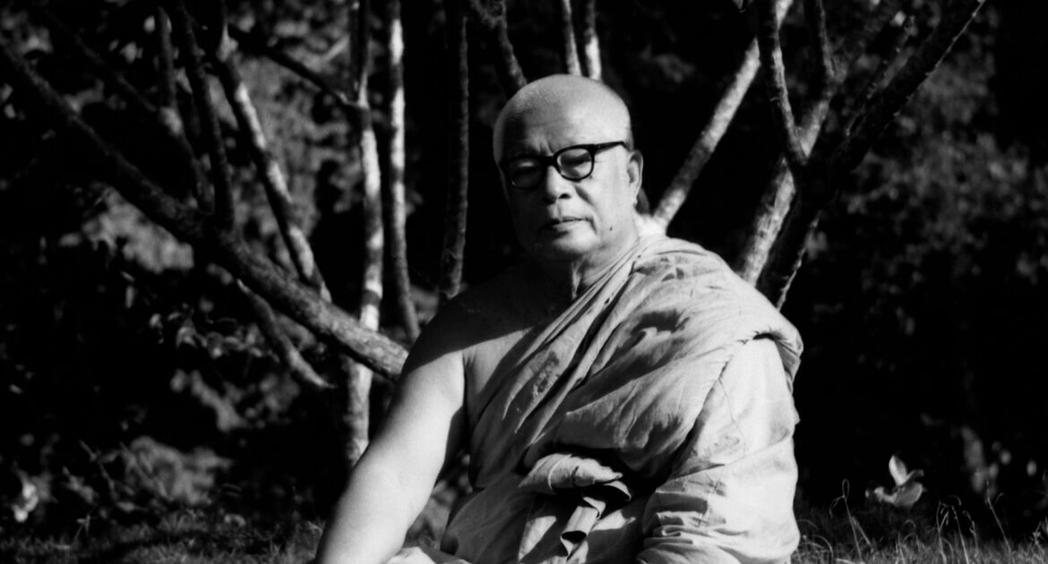 ธรรมะกับการเมือง: การสังเคราะห์พุทธทัศน์ของพุทธทาสภิกขุว่าด้วยจริยศาสตร์และการปกครอง 12 อ.จ พุทธทาส 135 cr