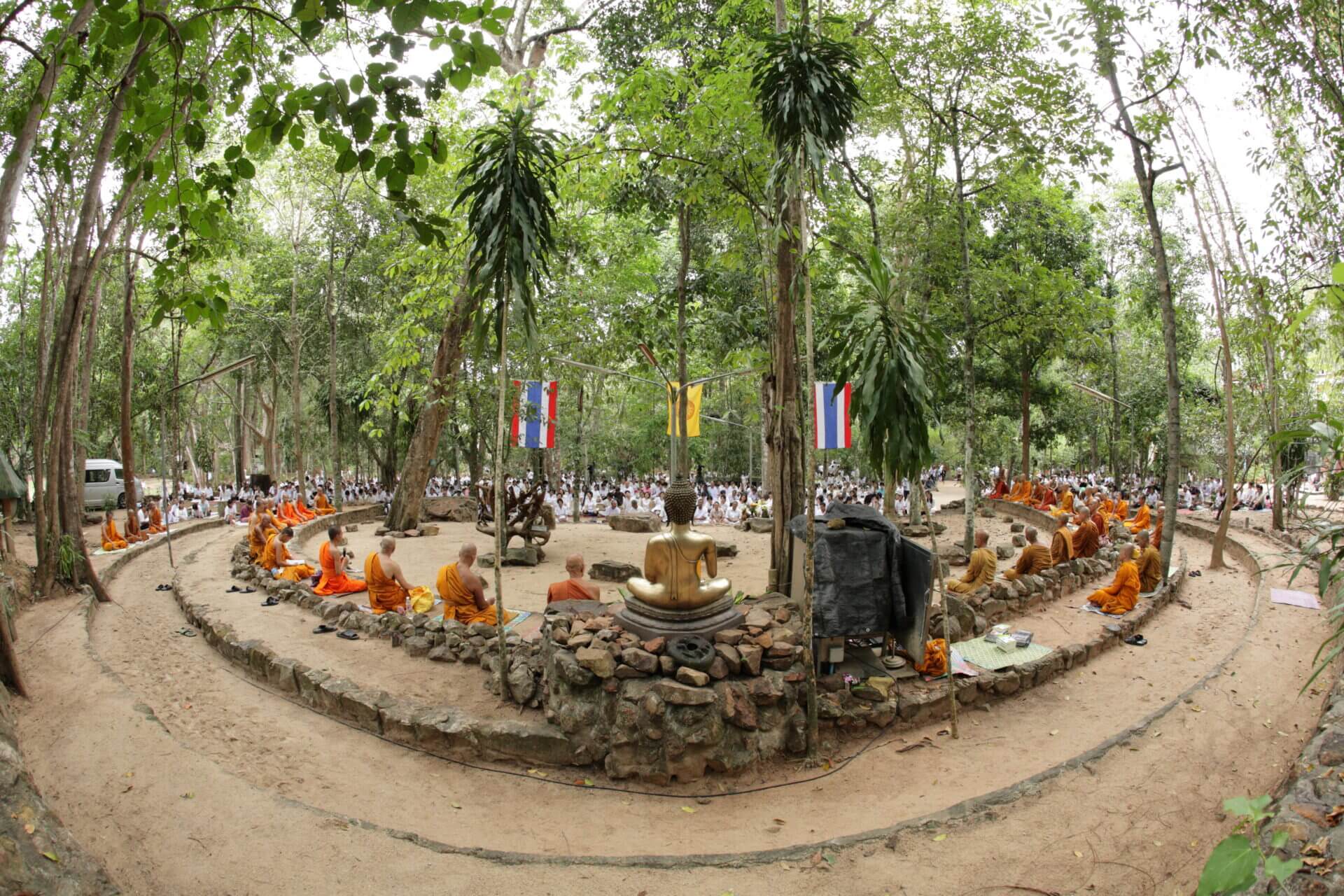 อัตชีวประวัติพุทธทาส (ตอนที่ 7/8): สวนโมกข์และธารน้ำไหล - ปั้นดินและหินทราย สู่ "โรงมหรสพทางวิญญาณ" 6 IMG 4716