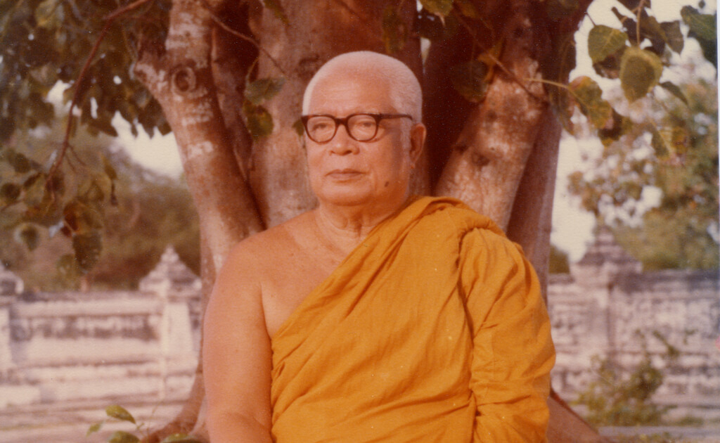 อัตชีวประวัติพุทธทาส (ตอนที่ 8/8): ทิ้งรอยไว้ให้โลก - เบื้องหลังคัมภีร์ "จากพระโอษฐ์" และชีวิตที่คุ้มค่าข้าวสุก 15 อ.จ พุทธทาส 1316 cr cr