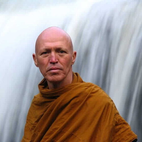 1024px-Ajahn_Sucitto
