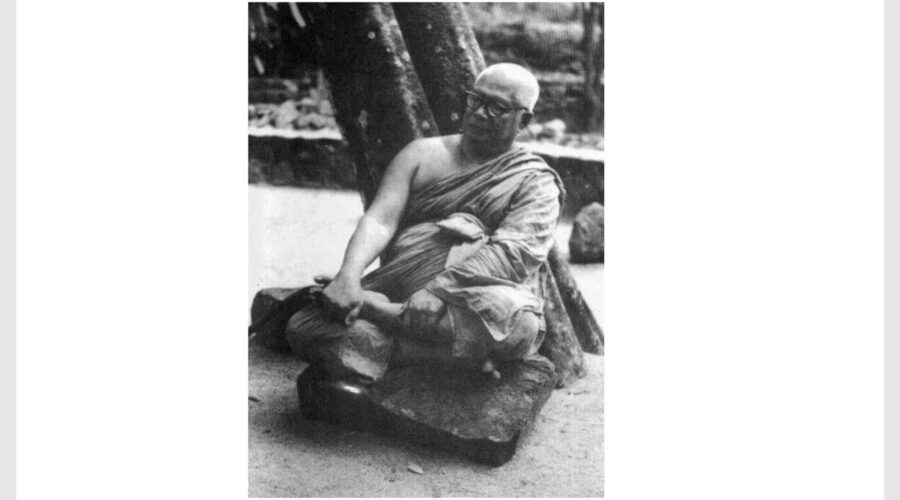 45 Fighting With Pillows-final