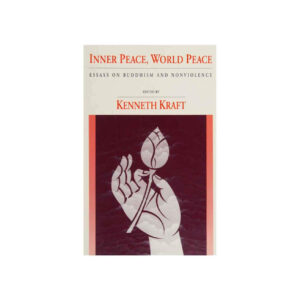 « EXEMPLARS OF NONVIOLENCE IN THERAVADA BUDDHISM » (1992).