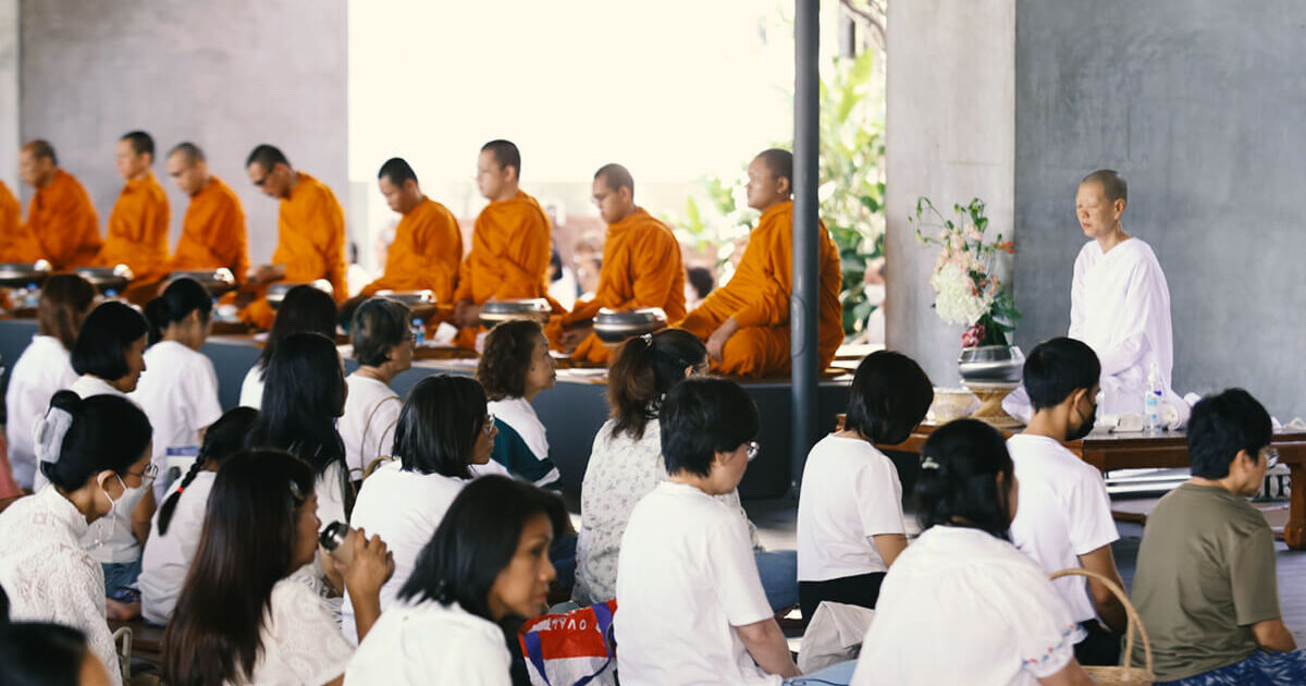 ทำบุญตักบาตร ปีใหม่ 2568 - 16