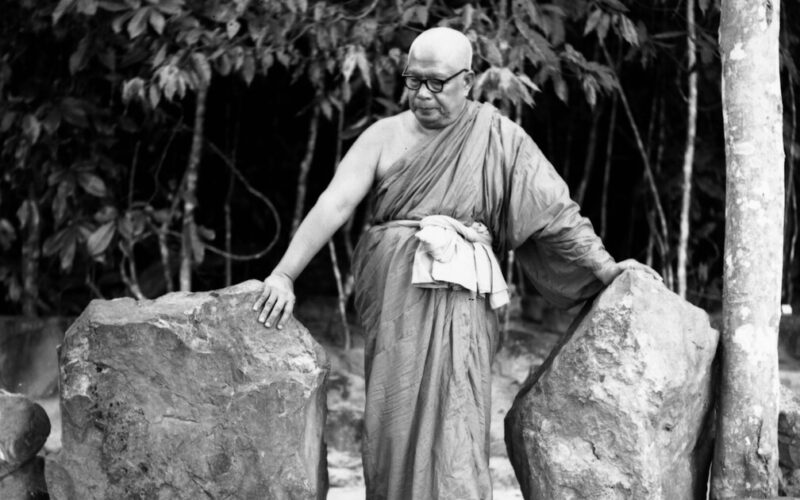 อ.จ พุทธทาส (377)_cr