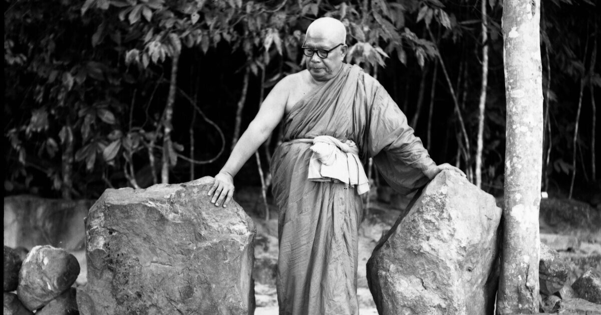 อ.จ พุทธทาส (377)_cr